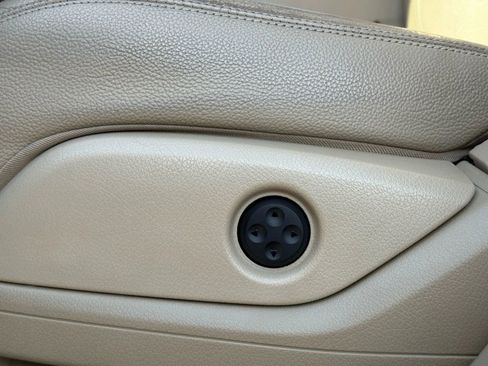 Used 2015 Mercedes-Benz GL 450 4MATIC image 18