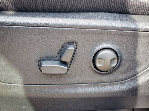 New 2026 RAM 1500 4x4 Crew Cab image 15