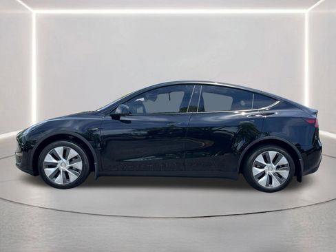 Used 2024 Tesla Model Y Long Range AWD/4WD image 20