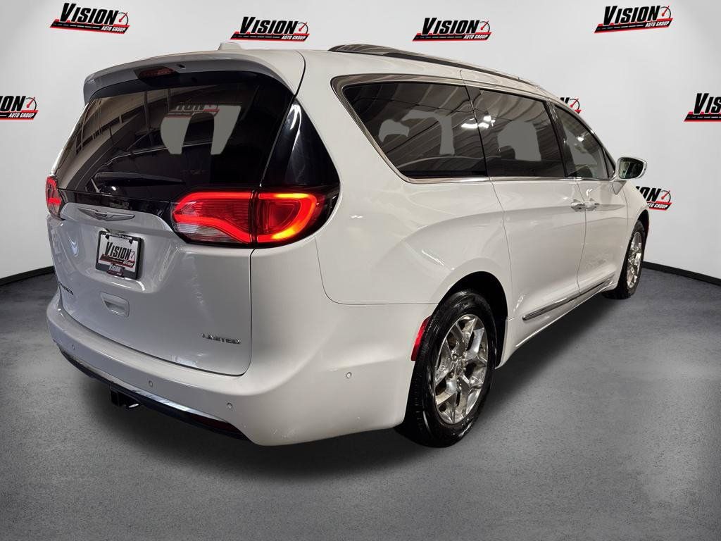 Used 2019 Chrysler Pacifica Limited FWD image 5