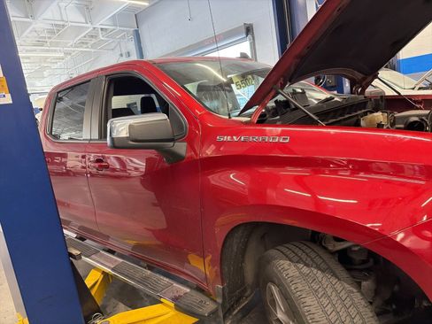 Used 2023 Chevrolet Silverado 1500 LT RWD image 4