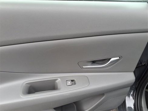 Used 2024 Hyundai Elantra SEL image 6