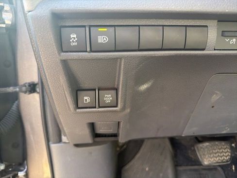 Certified 2022 Toyota Sienna LE image 5