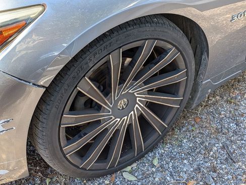 Used 2017 INFINITI Q50 Signature Edition w/ Cargo Package (L95) image 6