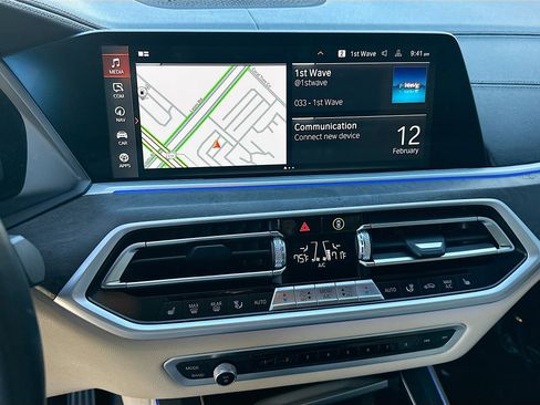 Used 2022 BMW X5 sDrive40i w/ Parking Assistance Package image 13