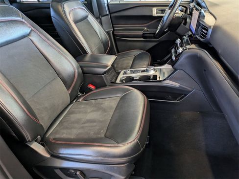 Used 2022 Ford Explorer ST-Line w/ Class IV Trailer Tow Package image 22