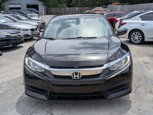Used 2018 Honda Civic EX image 2