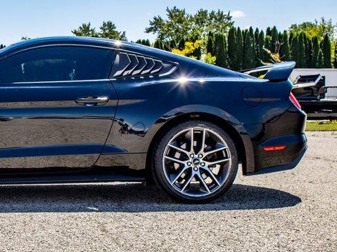 Used 2015 Ford Mustang GT Premium RWD image 37