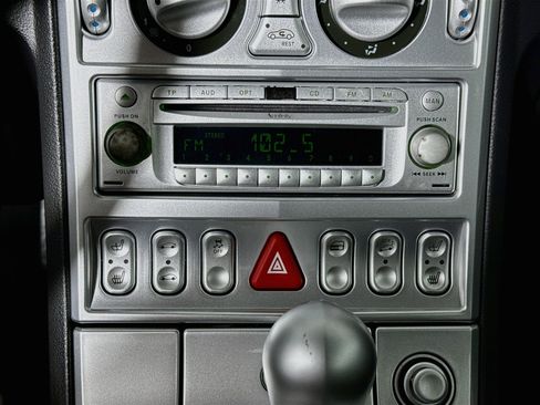 Used 2004 Chrysler Crossfire Coupe RWD image 26