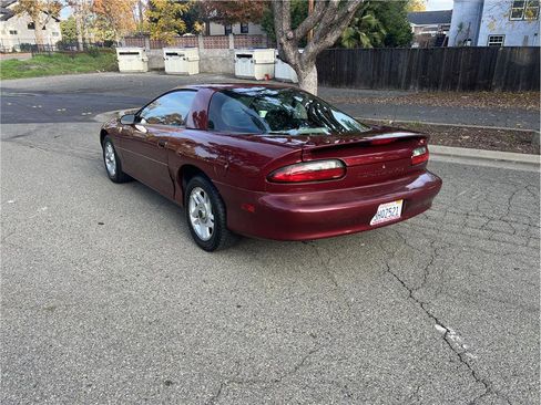 Used 1994 Chevrolet Camaro LT image 5