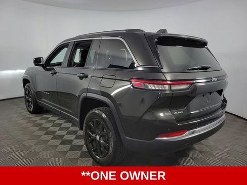 Used 2023 Jeep Grand Cherokee Limited AWD/4WD image 6