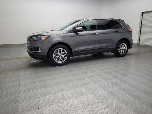 Used 2023 Ford Edge SEL image 2