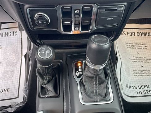 Used 2024 Jeep Wrangler Unlimited Sahara w/ Safety Group image 5