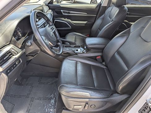 Used 2020 Kia Telluride S FWD image 27