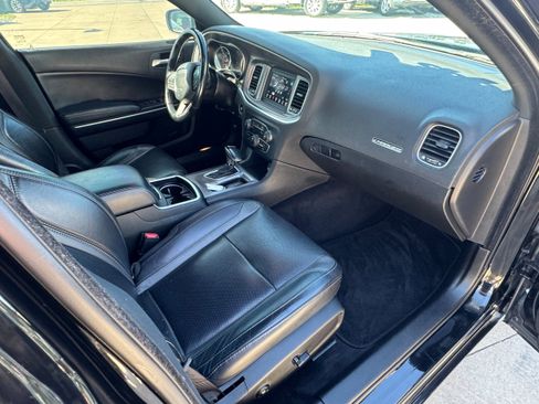 Used 2020 Dodge Charger SXT w/ Leather Interior Group image 6