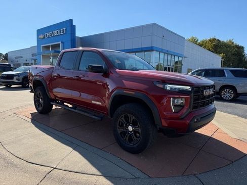 Used 2023 GMC Canyon Elevation w/ Convenience Package image 3