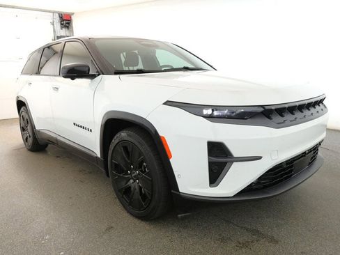 Used 2024 Jeep Wagoneer Launch Edition image 3