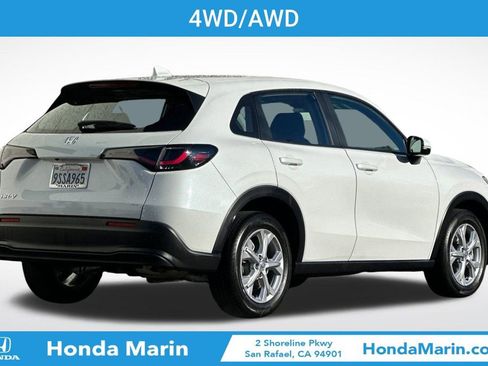 Certified 2025 Honda HR-V LX image 6