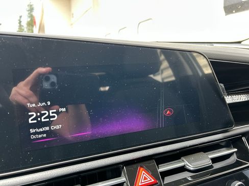 New 2026 Kia Niro EX FWD image 18
