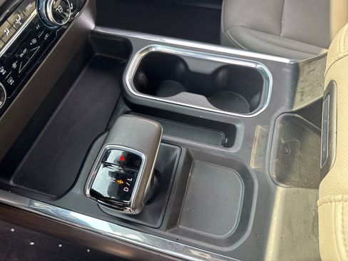 Used 2023 GMC Sierra 1500 SLT w/ SLT Premium Package image 19