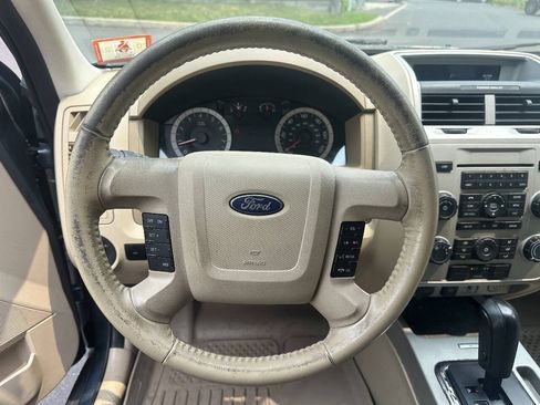 Used 2011 Ford Escape XLT w/ 201A Rapid Spec Order Code AWD/4WD image 18