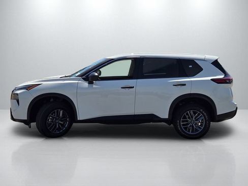 Used 2024 Nissan Rogue S FWD image 7
