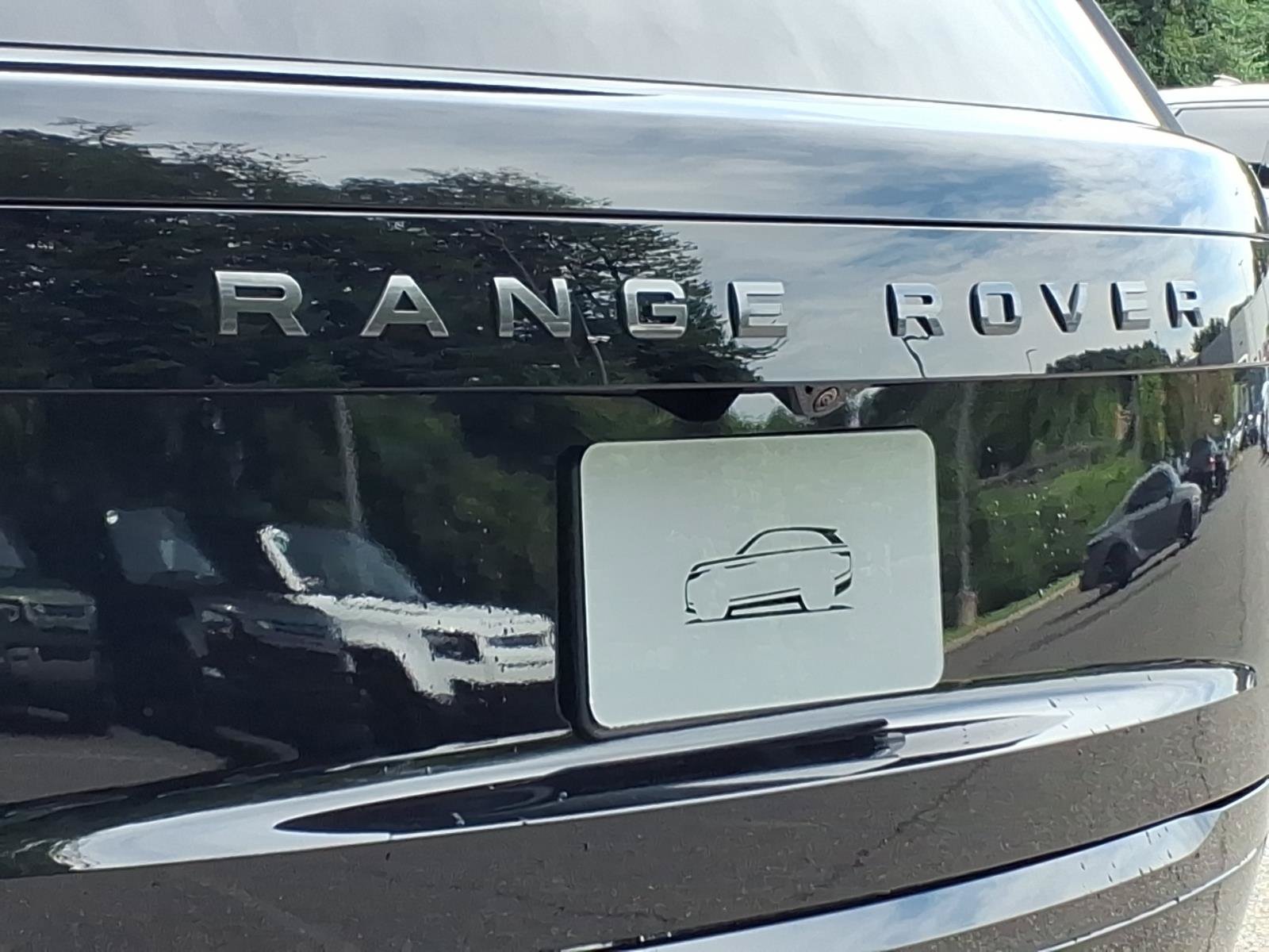 New 2027 Land Rover Range Rover Long Wheelbase SE AWD/4WD image 19