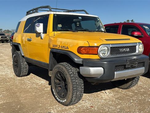Used 2007 Toyota FJ Cruiser Base image 3