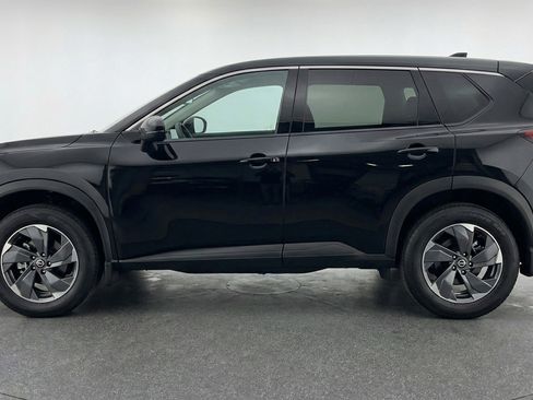 Used 2025 Nissan Rogue SV image 5