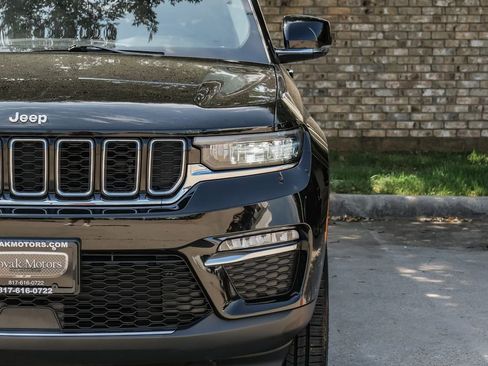 Used 2022 Jeep Grand Cherokee Limited AWD/4WD image 60