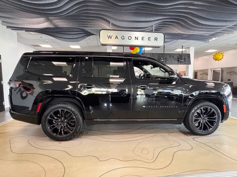 New 2026 Jeep Grand Wagoneer Summit w/ Premium Group III AWD/4WD image 8