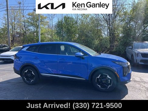 Certified 2026 Kia Sportage EX FWD image 4