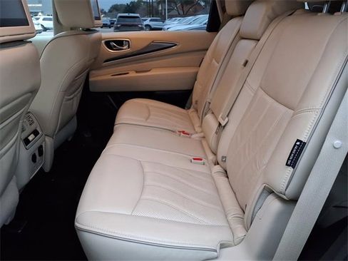 Used 2019 INFINITI QX60 Luxe w/ Essential Package image 8