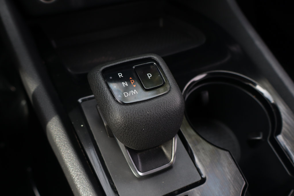 Used 2023 Nissan Rogue S FWD image 28