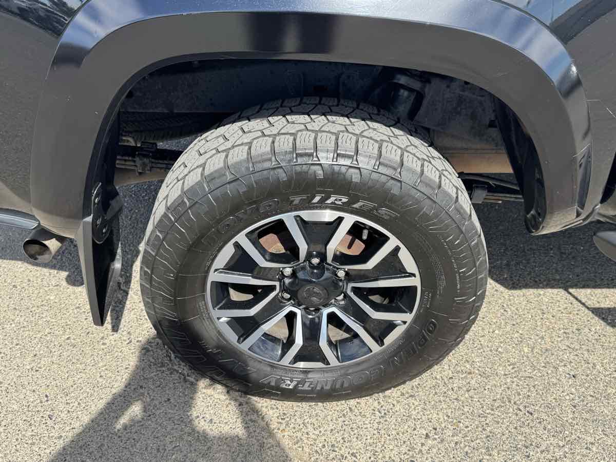 Used 2022 Toyota Tacoma TRD Sport w/ TRD Premium Sport Package AWD/4WD image 42
