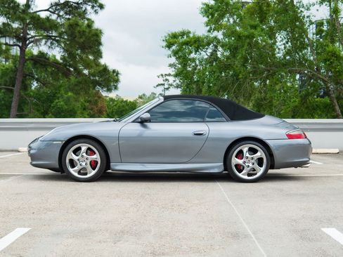 Used 2002 Porsche 911 Carrera 4 image 9
