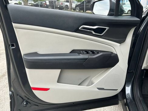 Used 2023 Kia Sportage EX FWD image 33