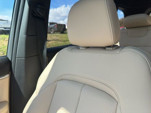 New 2026 Jeep Grand Cherokee Limited w/ Luxury Tech Group II image 23