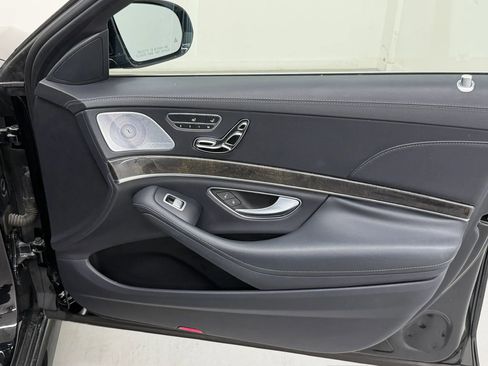 Used 2019 Mercedes-Benz S 450 Sedan w/ AMG Line Exterior image 17