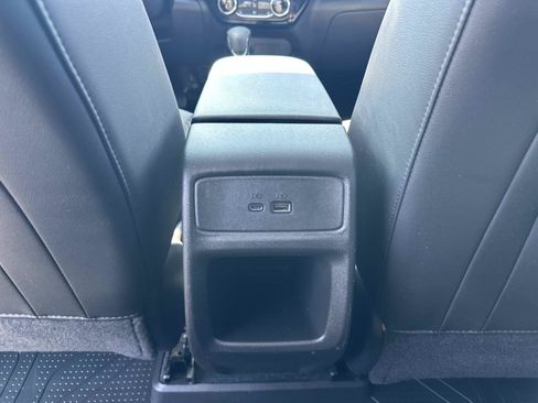 Certified 2024 Chevrolet Trax LT w/ Sunroof Package FWD image 13