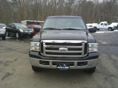 Used 2005 Ford Excursion XLS image 2