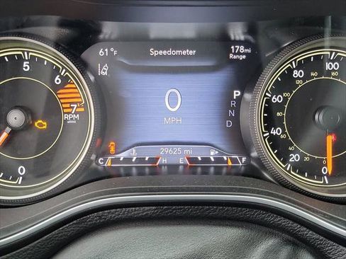 Certified 2023 Jeep Cherokee Altitude Lux image 8