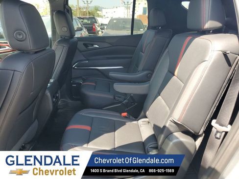 New 2026 Chevrolet Traverse RS w/ LPO, Floor Liner Package FWD image 21