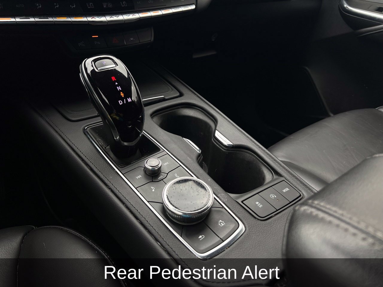 Used 2023 Cadillac XT4 Premium Luxury w/ Technology Package FWD image 21