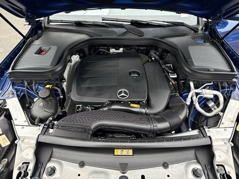 Used 2022 Mercedes-Benz GLC 300 w/ Premium Package Lite image 14