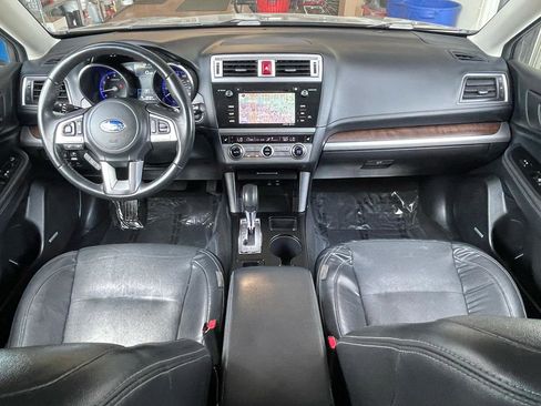 Used 2017 Subaru Outback 3.6R Limited AWD/4WD image 10