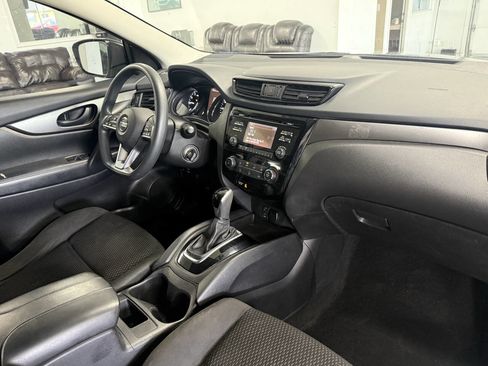 Used 2018 Nissan Rogue Sport S w/ S Appearance Package image 16