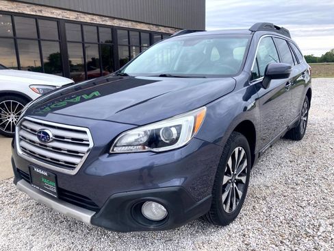 Used 2017 Subaru Outback 2.5i Limited AWD/4WD image 1