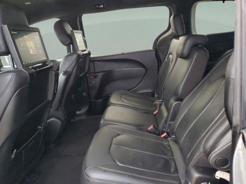 Certified 2020 Chrysler Pacifica Touring-L Plus w/ Advanced Safetytec Group image 10