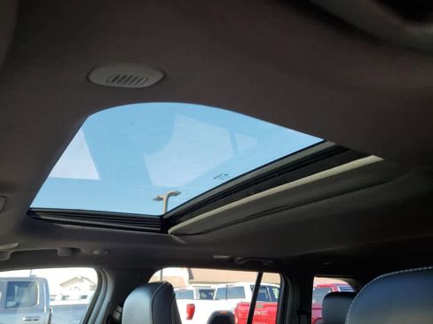 New 2026 Jeep Grand Cherokee Altitude image 16